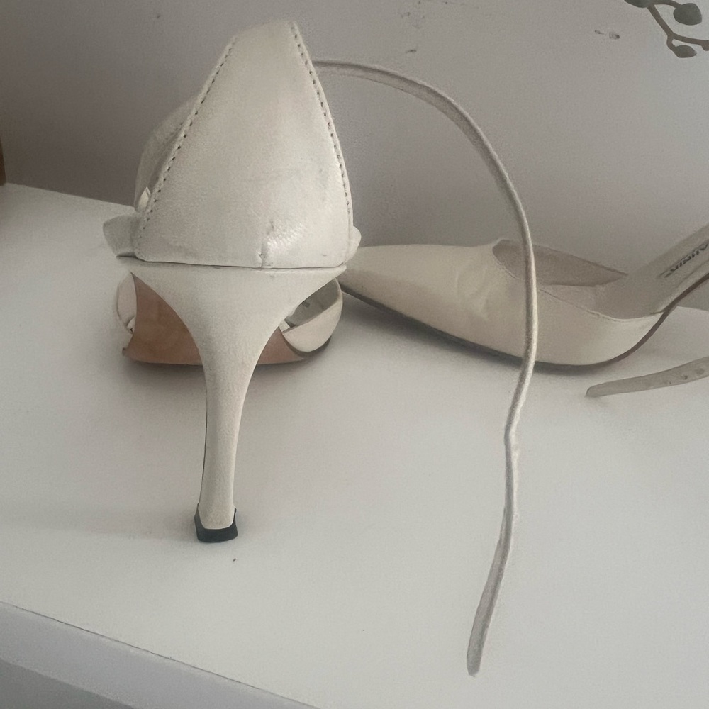 Manolo Blahnik White Leather Heels